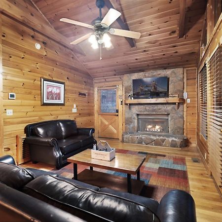 סביירוויל Private Smoky Mountain Luxury Log Home With 2 Fireplaces, Hot Tub & Community Pool מראה חיצוני תמונה