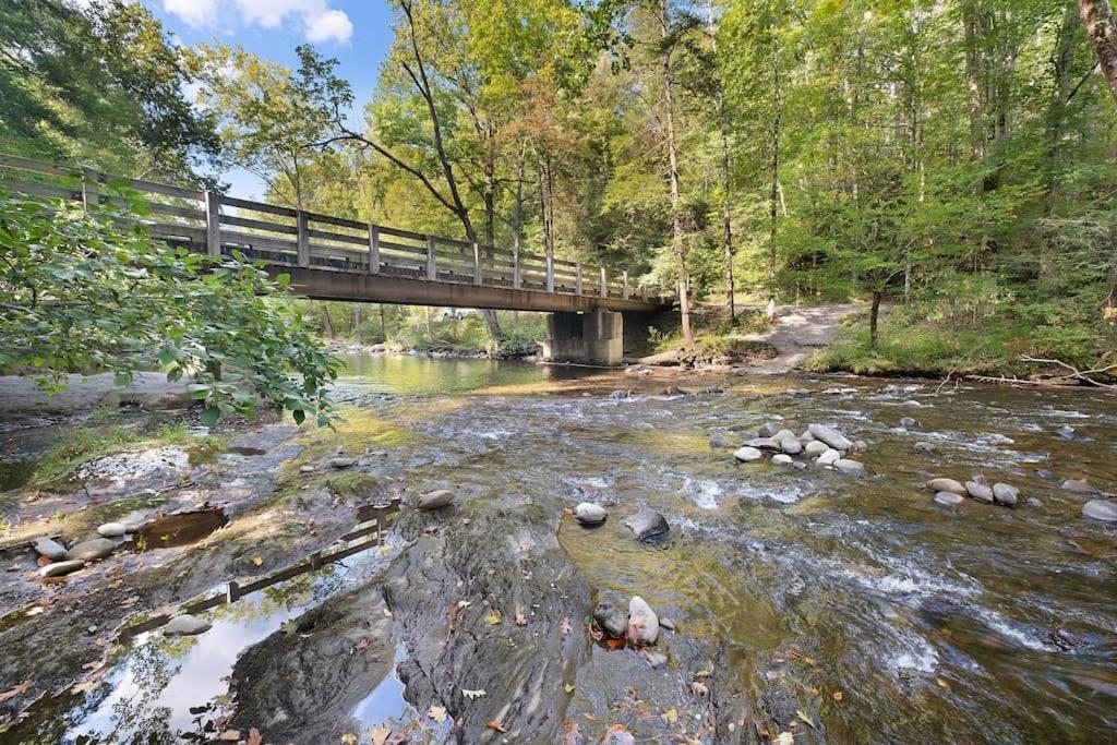 סביירוויל Private Smoky Mountain Luxury Log Home With 2 Fireplaces, Hot Tub & Community Pool מראה חיצוני תמונה